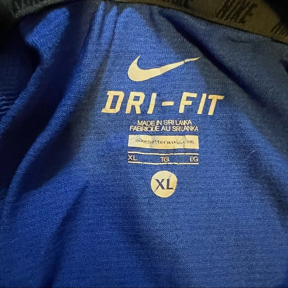 💚Nike Dri-Fit hoodie - Picture 4 of 6